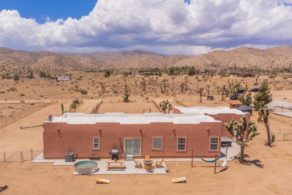 הוילה Pioneertown Near Pappy & Harriet'S + Rimrock Ranch W/ Hot Tub מראה חיצוני תמונה