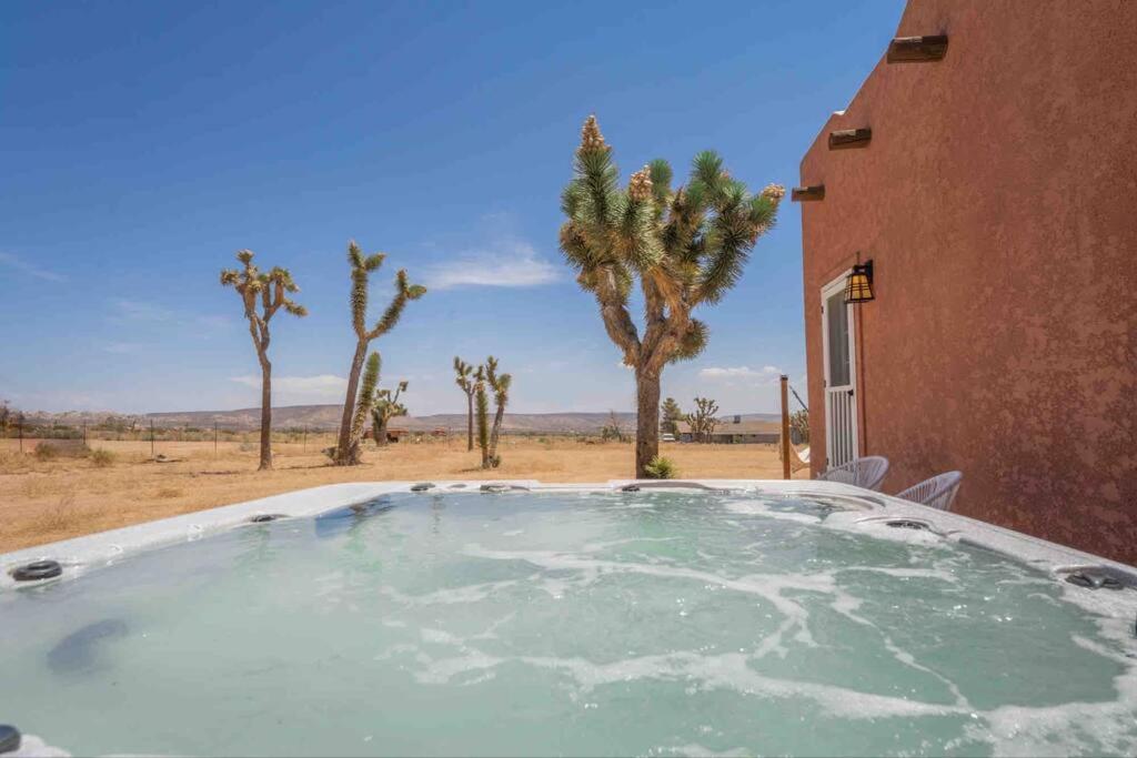 הוילה Pioneertown Near Pappy & Harriet'S + Rimrock Ranch W/ Hot Tub מראה חיצוני תמונה